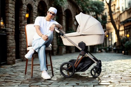 Wózek BEBETTO MONTI PREMIUM CLASS 11/KASZMIR - 4W1 - FOTEL ASTRID + BAZA ISOFIX