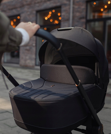 Wózek Venicci Claro Noir 4w1 z Astrid i-Size + Baza Isofix